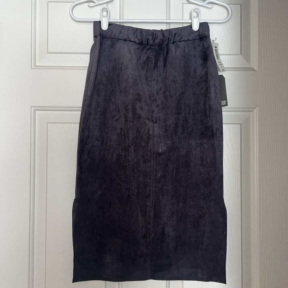 Skirt - Picture 3 of 4